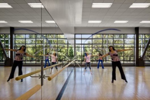 East Oakland Sports Center / ELS Architecture and Urban Design (15)