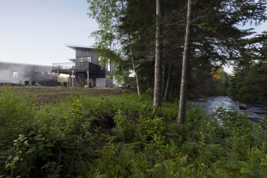 Station BLÜ / Blouin Tardif Architecture-Environnement (13)
