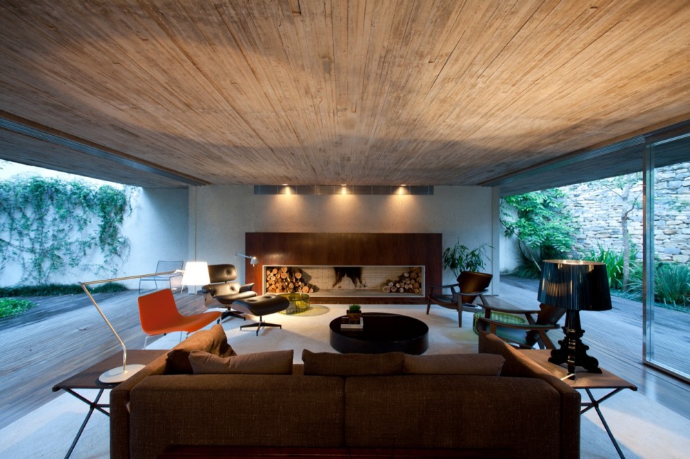 Chimney House / Marcio Kogan