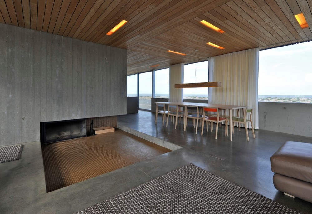 Dune House / JVA