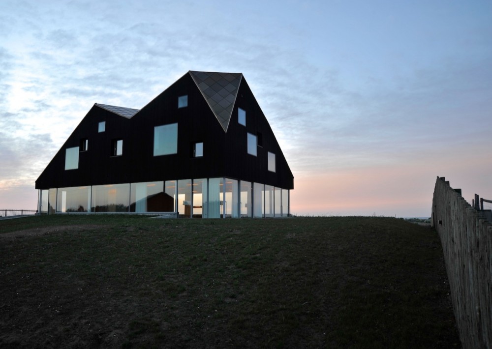 Dune House / JVA