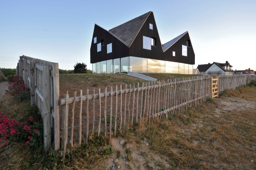 Dune House / JVA
