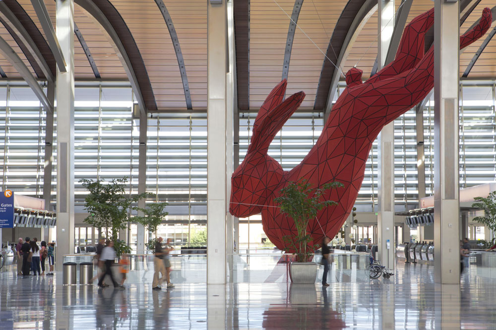 Sacramento International Airport / Corgan Associates with Fentress Architects