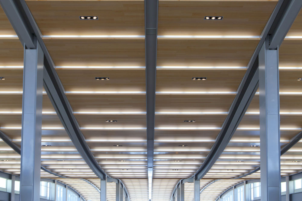 Sacramento International Airport / Corgan Associates with Fentress Architects