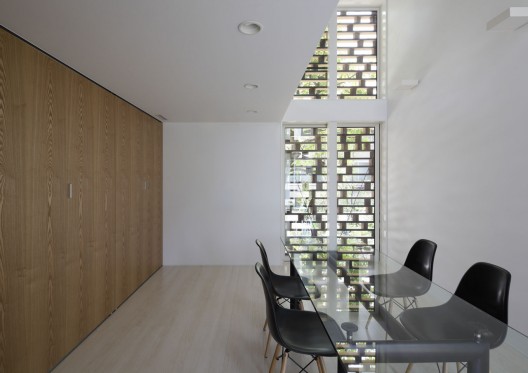 House in Kaga / AE5 partners (8)