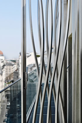 Verbund Headquarter Facade (8)