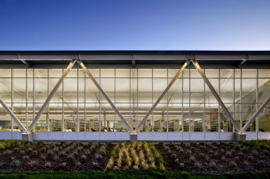Valley-Hi North Laguna Library / Noll + Tam Architects (14)