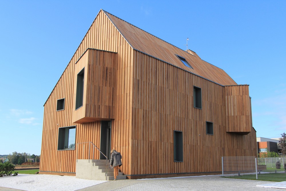 The First Active House in Russia / POLYGON