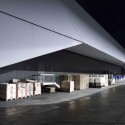 ICRC Logistics Complex / group8 (2) ICRC Logistics Complex / group8 (2) © Régis Golay, FEDERAL STUDIO