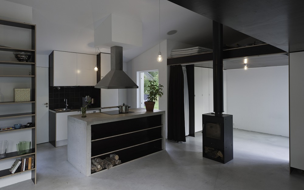 Small Swedish House / DinellJohansson
