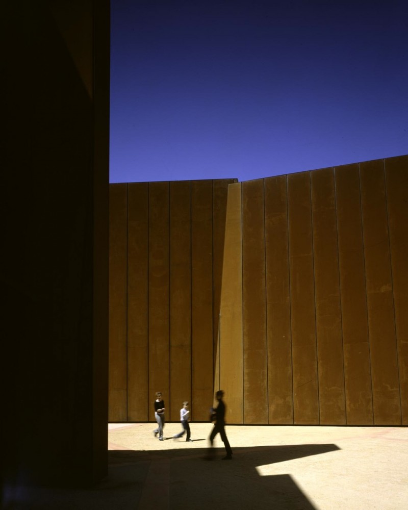 Flashback: Australian Centre for Contemporary Art (ACCA) / Wood/Marsh