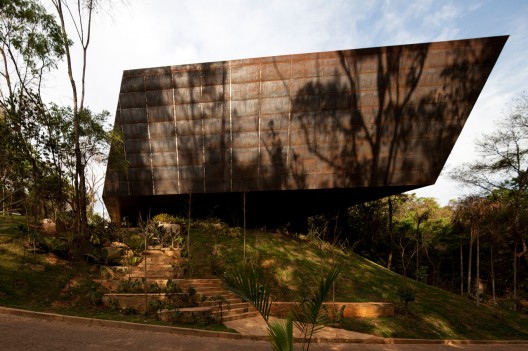 Miguel Rio Branco Gallery / Arquitetos Associados (1)
