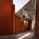 Covered Pedestrian Crossing / Atelier 9.81 (3) © Julien Lanoo
