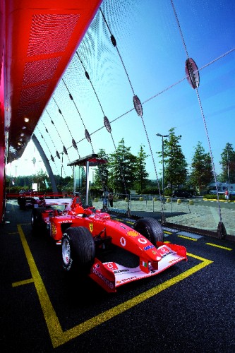Ferrari Factory Store / Iosa Ghini Associates (4)