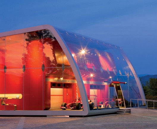 Ferrari Factory Store / Iosa Ghini Associates (1)