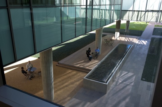 Landscape Design for Brockman Hall for Physics at Rice University / The Office of James Burnett (5)