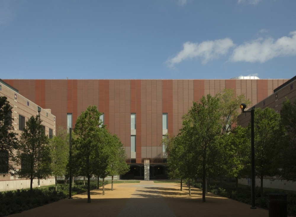 Landscape Design for Brockman Hall for Physics at Rice University / The Office of James Burnett