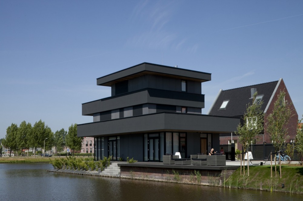 Modern Villa / BBVH Architecten