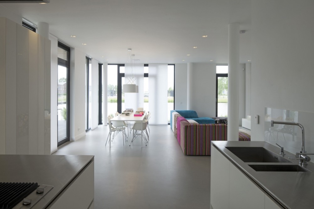 Modern Villa / BBVH Architecten