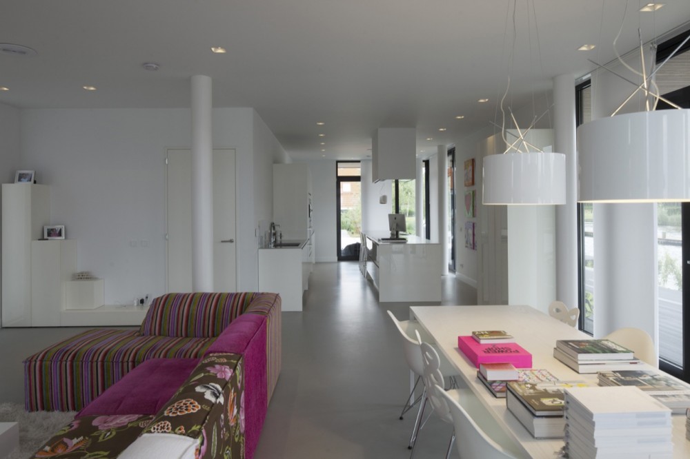 Modern Villa / BBVH Architecten