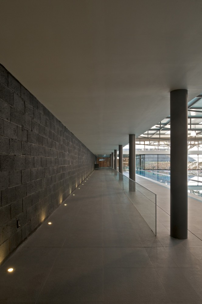 Water Point Aquatic Center / AD11