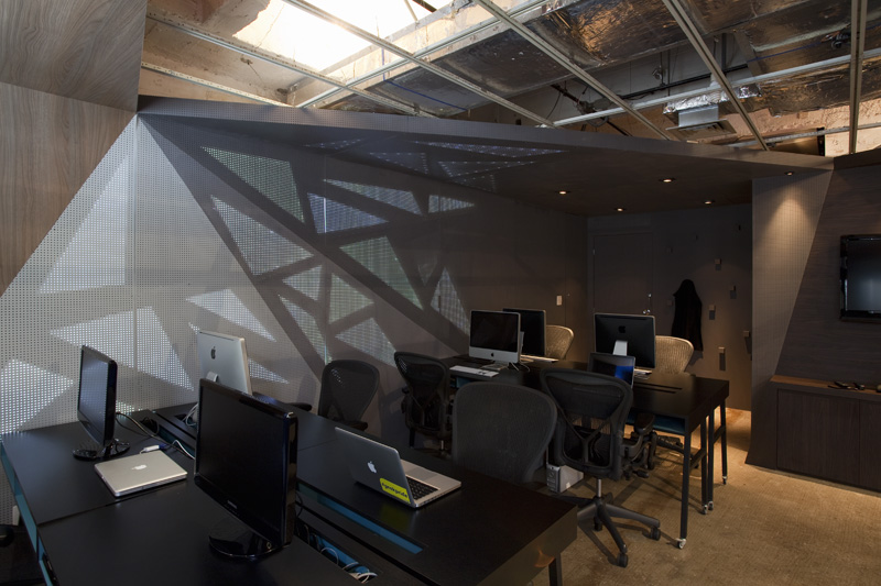 D3 Interactive Environment / Estudio Guto Requena + i|o Design