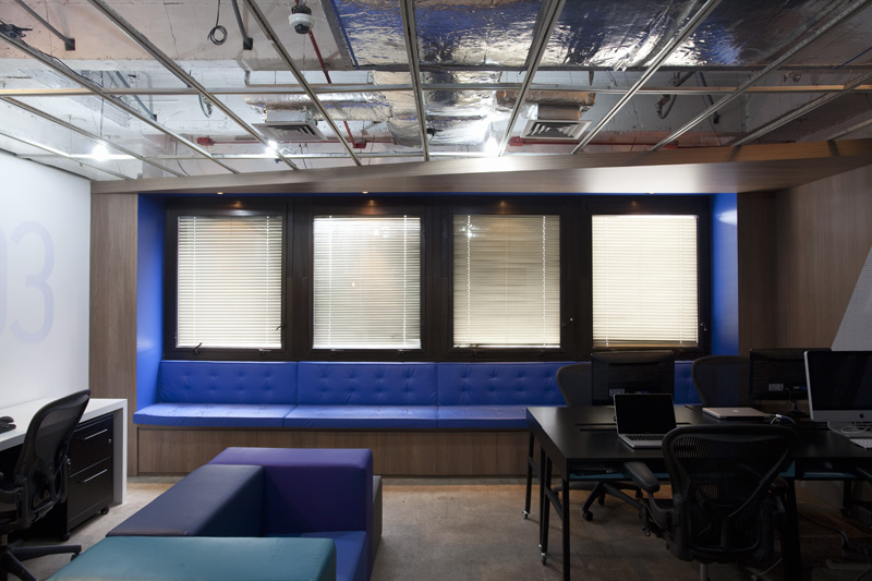 D3 Interactive Environment / Estudio Guto Requena + i|o Design