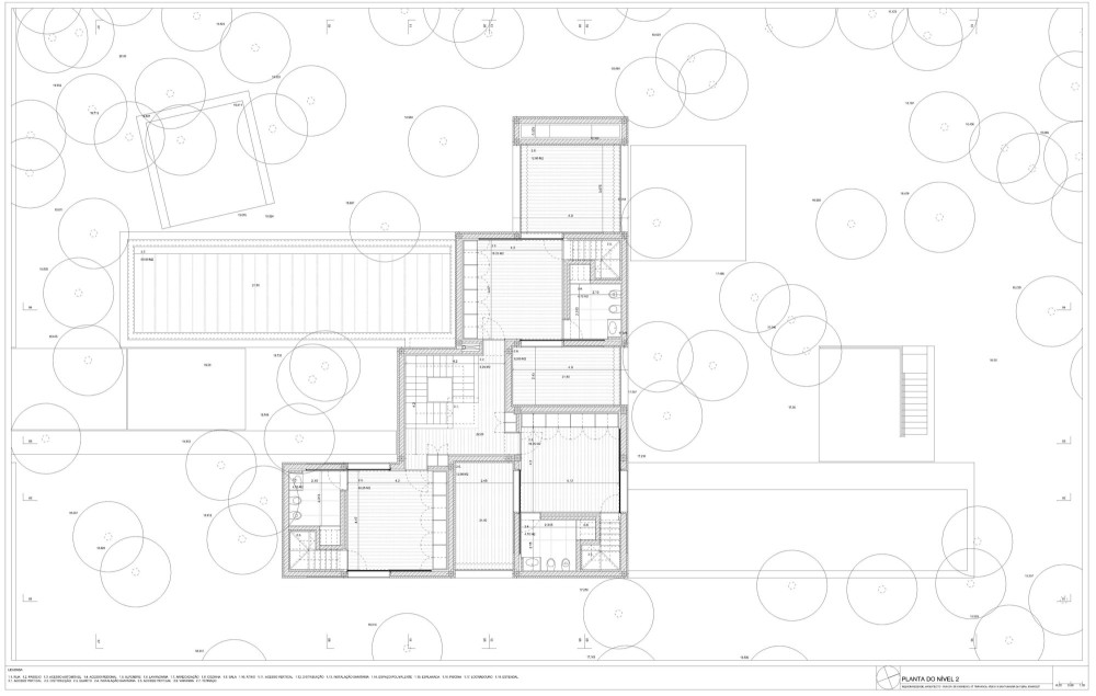 House in Praia Verde / Nelson Resende Arquitecto