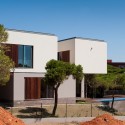 House in Praia Verde / Nelson Resende Arquitecto (36)