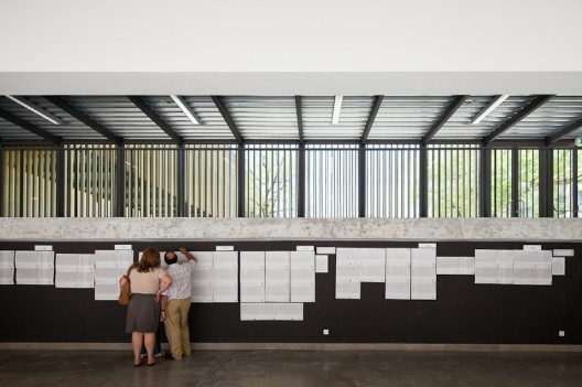 Vergilio Ferreira High School / Atelier Central (1)