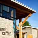 Highlands Park Family Aquatic Center / Meyers + Associates Architecture (20) © Matthew Carbone