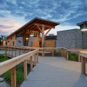 Highlands Park Family Aquatic Center / Meyers + Associates Architecture (18) © Matthew Carbone