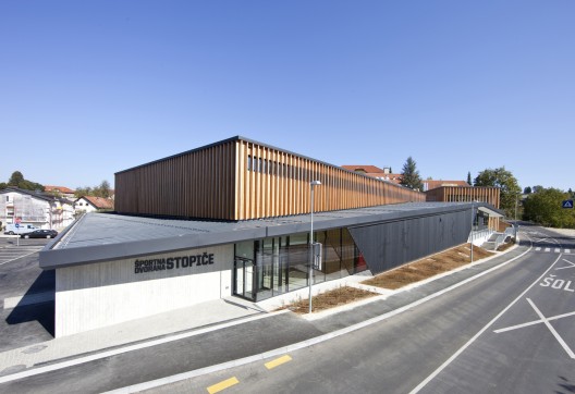 Sports Center Stopiče / Jereb in Budja arhitekti (22)