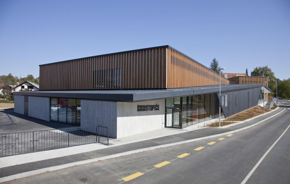 Sports Center Stopiče / Jereb in Budja arhitekti