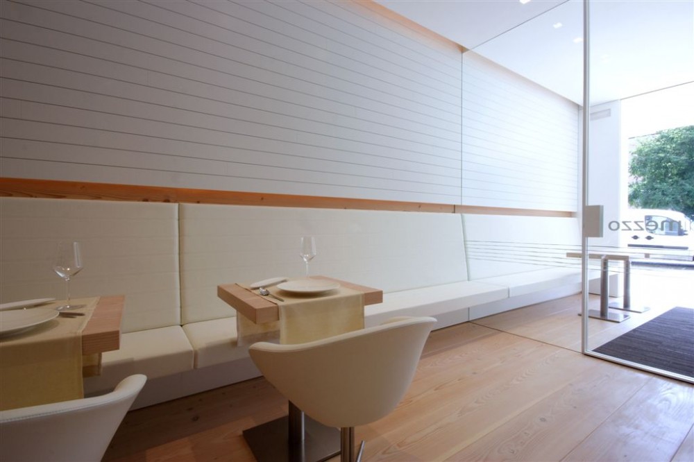 Caffè di Mezzo / JM Architecture