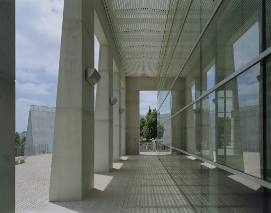 Yad Vashem Holocaust Museum / Safdie Architects (13)