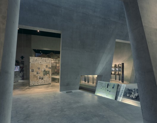 Yad Vashem Holocaust Museum / Safdie Architects (8)