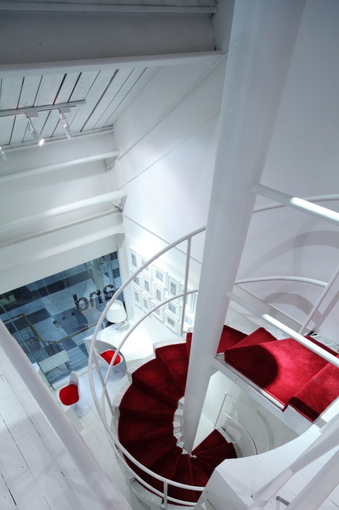 AND-SuperPress-SuperBla Office / Naço Architectures