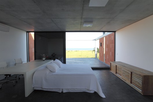 Casa Atami / Marcos Bertoldi Arquitetos (11)