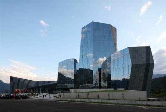 Salewa Headquarters / Cino Zucchi Architetti with Park Associati (6)
