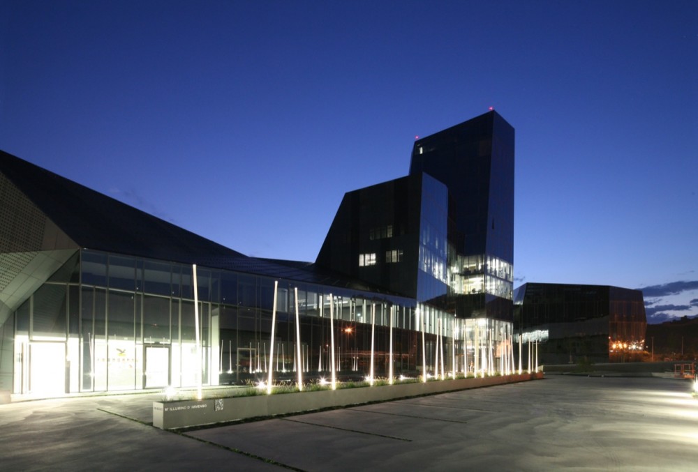 Salewa Headquarters / Cino Zucchi Architetti and Park Associati