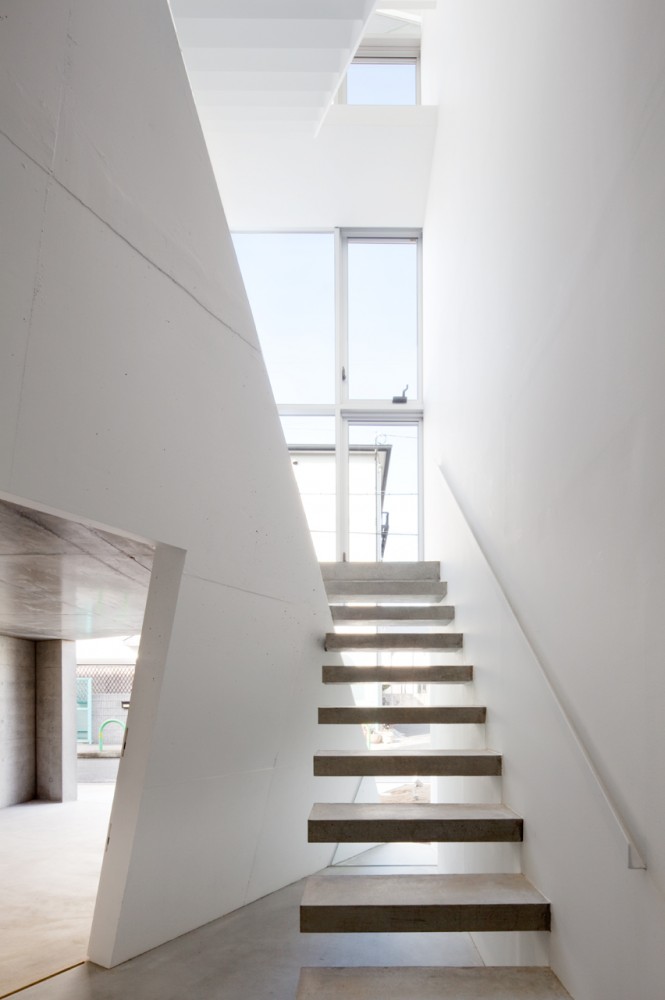 House Folded / Alphaville Architects