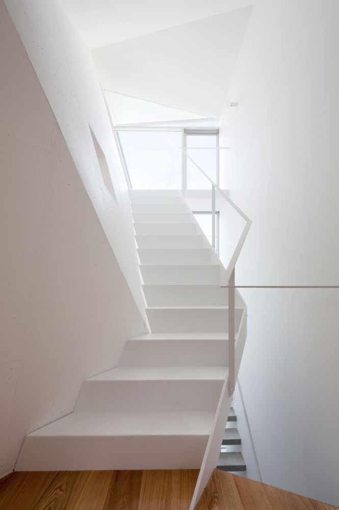 House Folded / Alphaville Architects