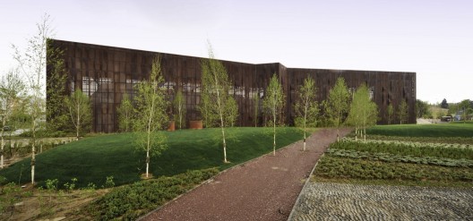 Raif Dinçkök Yalova Cultural Center / Emre Arolat Architects (14)