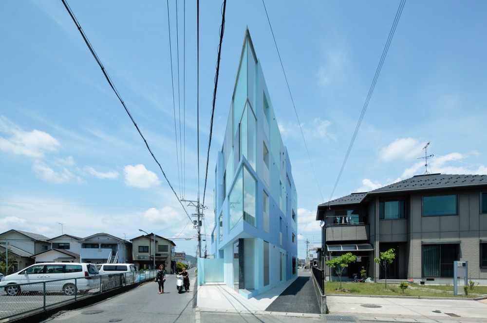 On the Corner / Eastern Design Office