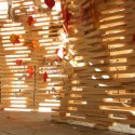 Sukkah 'In the Field' Installation (3) Sukkah 'In the Field' Installation (3) © Paul Clemence
