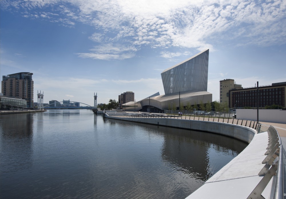 Trafford Wharf Promenade /  FoRM Associates