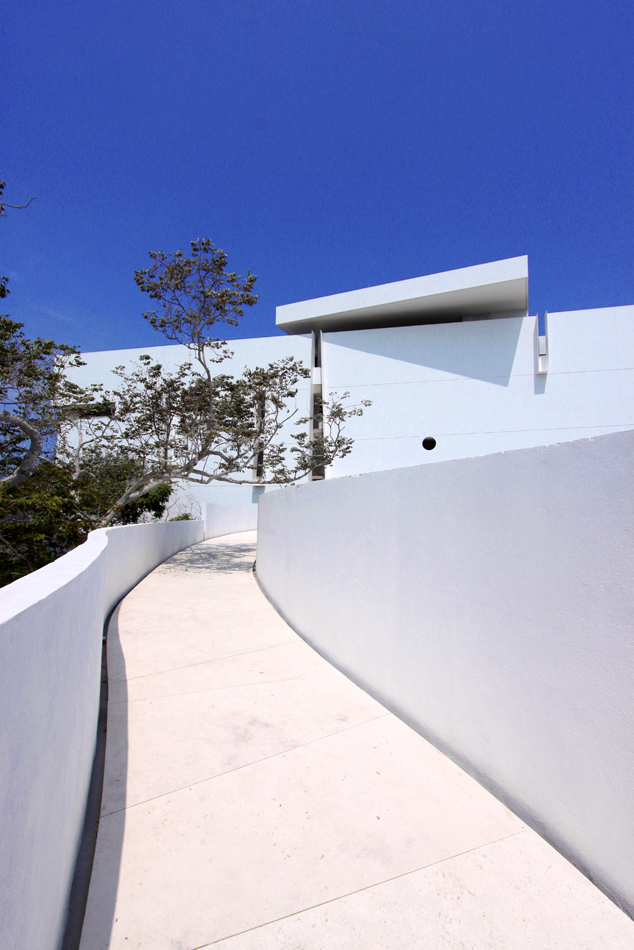 Hotel Encanto Acapulco / Miguel Angel Aragonés