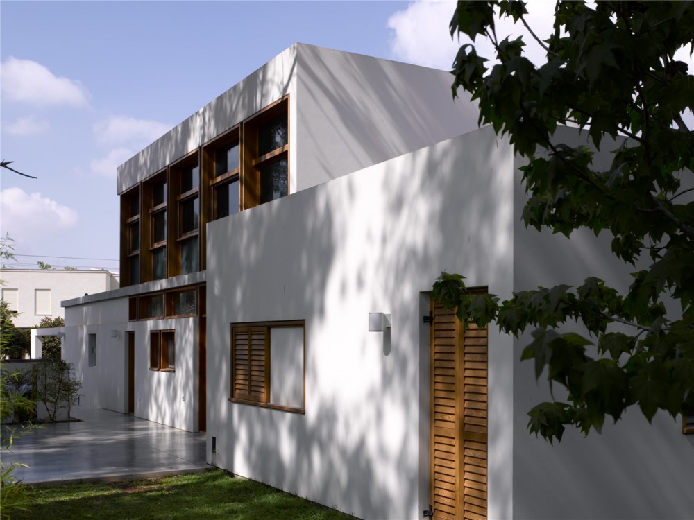 F house / Alroy Hazak architects