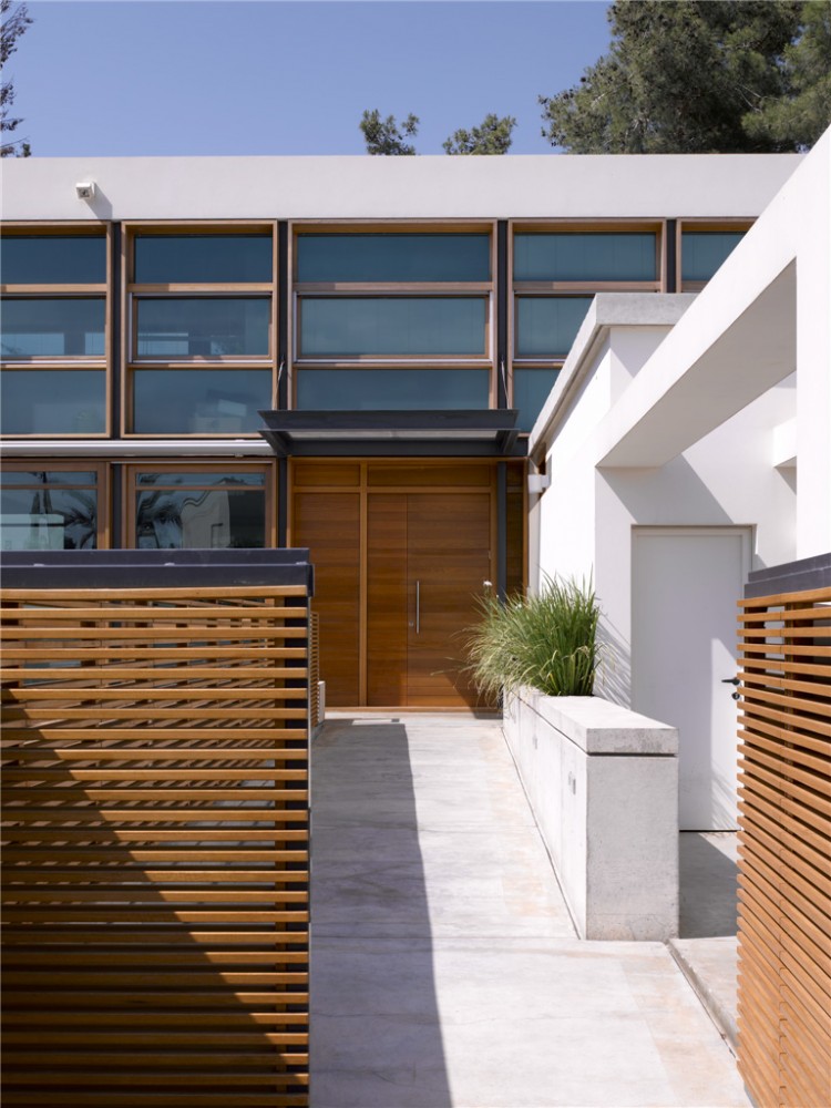 F house / Alroy Hazak architects